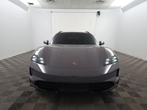 2025 Porsche Taycan 4