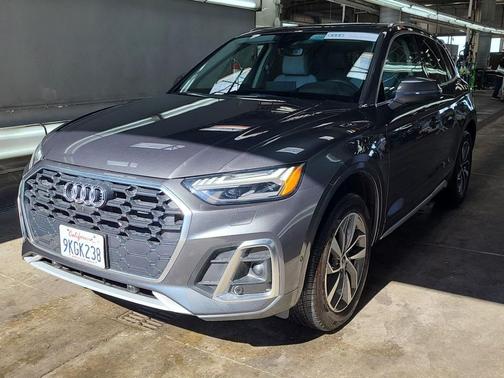 2023 Audi Q5 45 S line Prestige