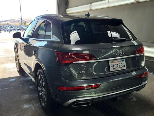 2023 Audi Q5 45 S line Prestige
