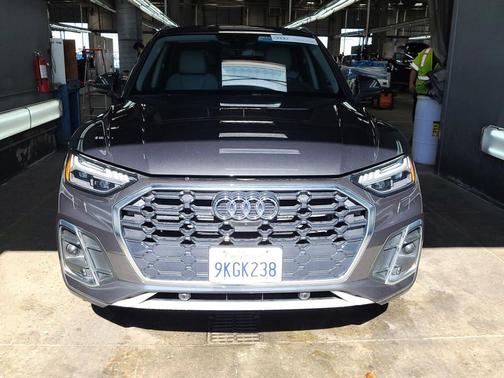 2023 Audi Q5 45 S line Prestige