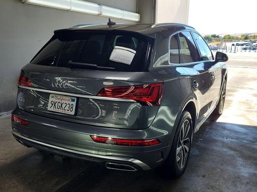 2023 Audi Q5 45 S line Prestige