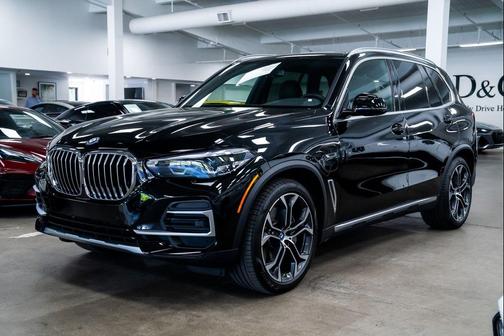 Jet Black 2023 BMW X5 PHEV xDrive45e