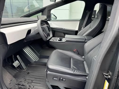 Stainless Steel 2024 Tesla Cybertruck Cyberbeast