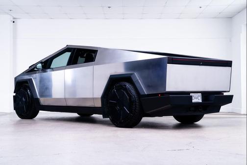 Stainless Steel 2024 Tesla Cybertruck Cyberbeast
