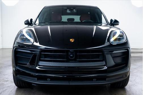 2023 Porsche Macan Base