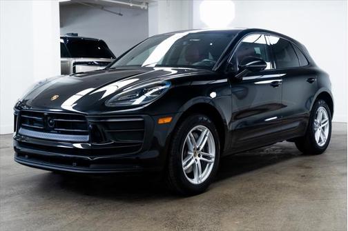 2023 Porsche Macan Base