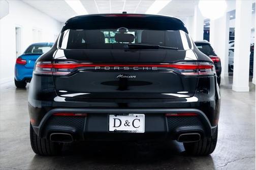 2023 Porsche Macan Base