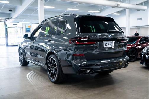 Dravit Grey Metallic 2026 BMW X7 xDrive40i