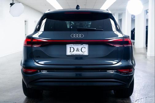 2025 Audi Q6 e-tron Premium Plus quattro