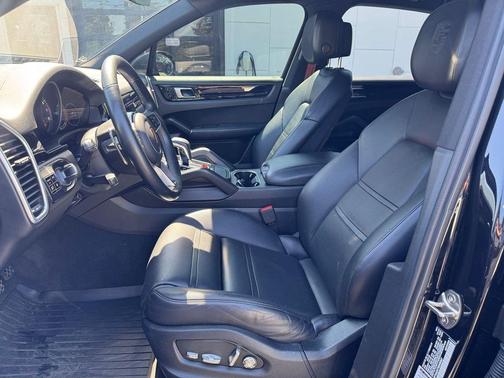 Black 2019 Porsche Cayenne S