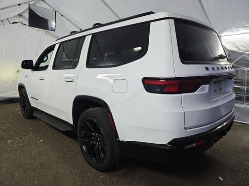 Bright White Clearcoat 2024 Jeep Wagoneer Series II Carbide 4x4
