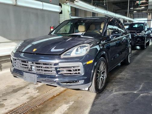 2023 Porsche Cayenne Platinum Edition