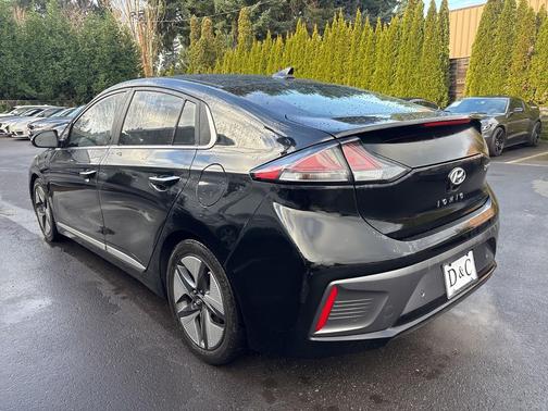 2022 Hyundai IONIQ Hybrid Limited