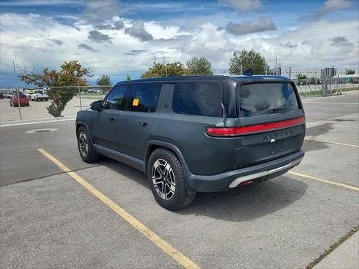 2022 Rivian R1S Launch Edition
