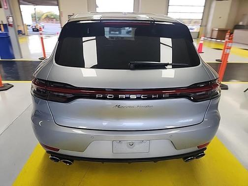 2021 Porsche Macan Turbo
