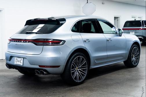 2021 Porsche Macan Turbo