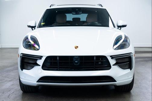 2021 Porsche Macan Turbo