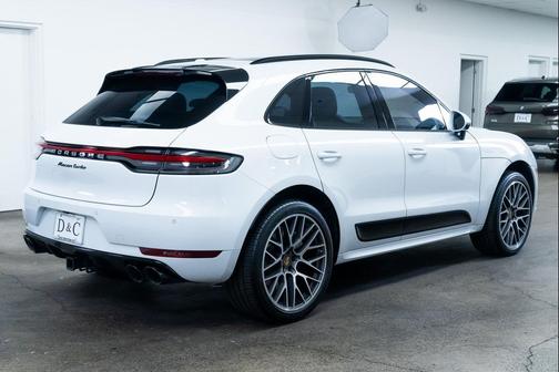 2021 Porsche Macan Turbo