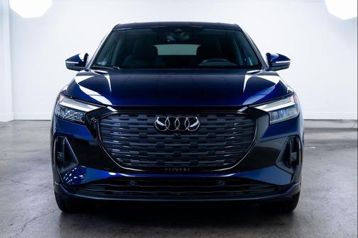 2022 Audi e-tron S line Premium Plus