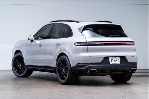 Chalk 2024 Porsche Cayenne Cayenne