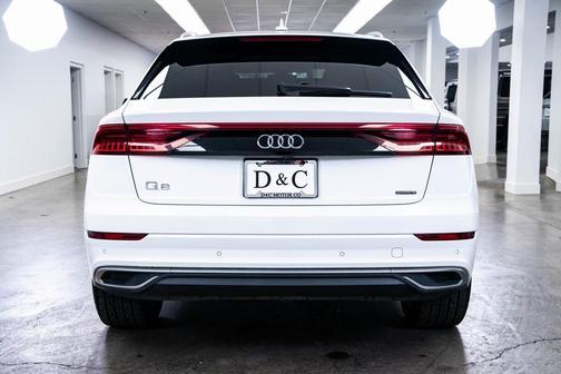 Photo 5 of 26 of 2021 Audi Q8 55 Premium