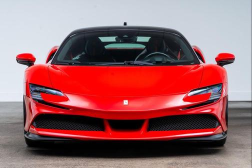 Rosso Corsa 2022 Ferrari SF90 Stradale