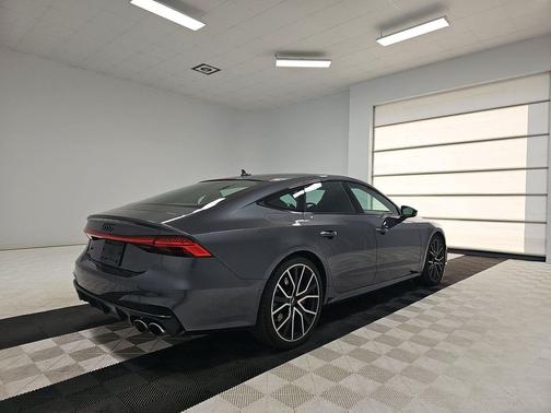 2023 Audi S7 Premium Plus TFSI quattro Tiptronic