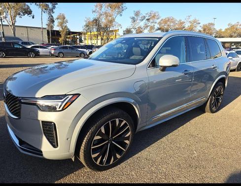 Vapour Grey Metallic 2025 Volvo XC90 Plug-In Hybrid T8 Plus 7-Seater