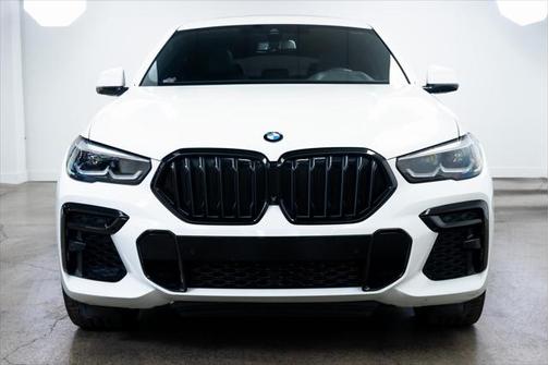 2022 BMW X6 xDrive40i