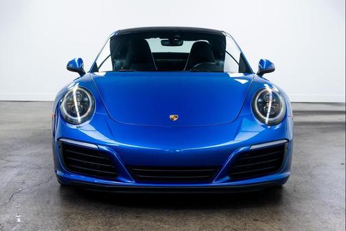 2017 Porsche 911 Carrera