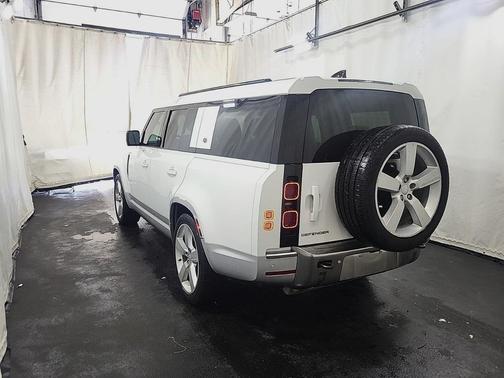 2023 Land Rover Defender 130 S