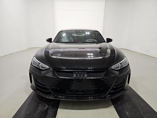 2022 Audi e-tron GT Prestige
