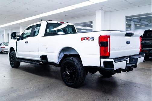 Oxford White 2025 Ford F-350 XL