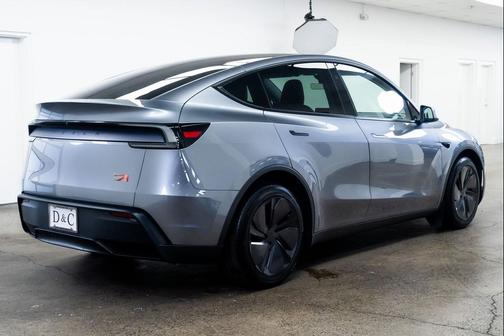 2026 Tesla Model Y Long Range Dual Motor All-Wheel Drive