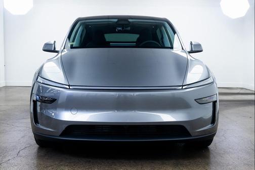 2026 Tesla Model Y Long Range Dual Motor All-Wheel Drive