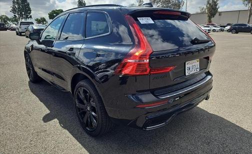 2024 Volvo XC60 Recharge Plug-In Hybrid T8 Ultimate Black Edition