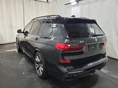 2021 BMW X7 M50i