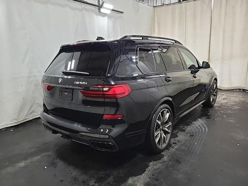 2021 BMW X7 M50i