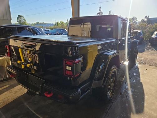 Black Clearcoat 2023 Jeep Gladiator Rubicon