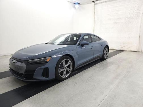 2022 Audi e-tron GT Prestige