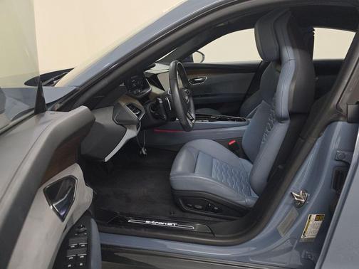 2022 Audi e-tron GT Prestige