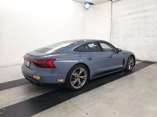 2022 Audi e-tron GT Prestige