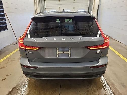 2024 Volvo V60 Recharge Plug-In Hybrid Polestar