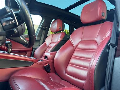 2022 Porsche Macan GTS