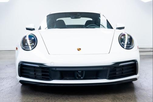 2023 Porsche 911 Carrera