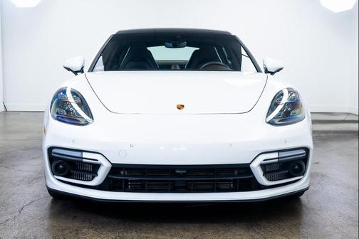 2023 Porsche Panamera GTS