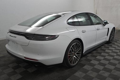 2023 Porsche Panamera GTS