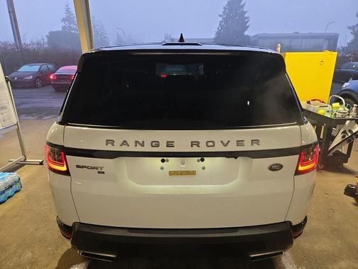 2022 Land Rover Range Rover Sport HSE Silver Edition