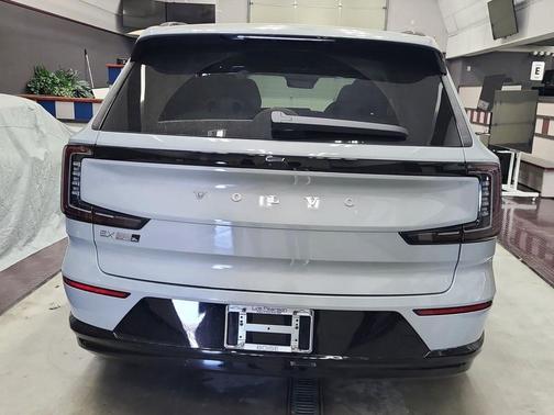 2025 Volvo EX90 Twin Motor Ultra