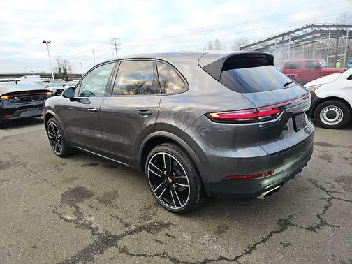 2023 Porsche Cayenne S